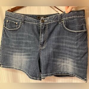 ❣️Cato Women's❣️Blue Denim Jeans size 18.